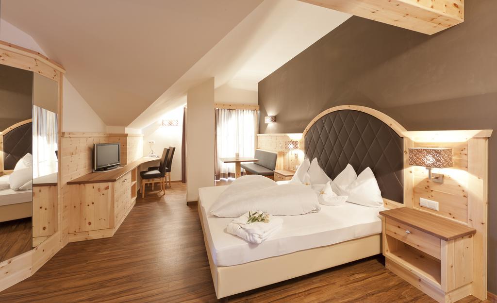 Hotel Am Sonneck Lagundo Εξωτερικό φωτογραφία